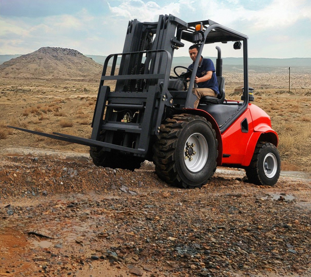 hss-maximal-rough-terrain-forklift-roars-into-view