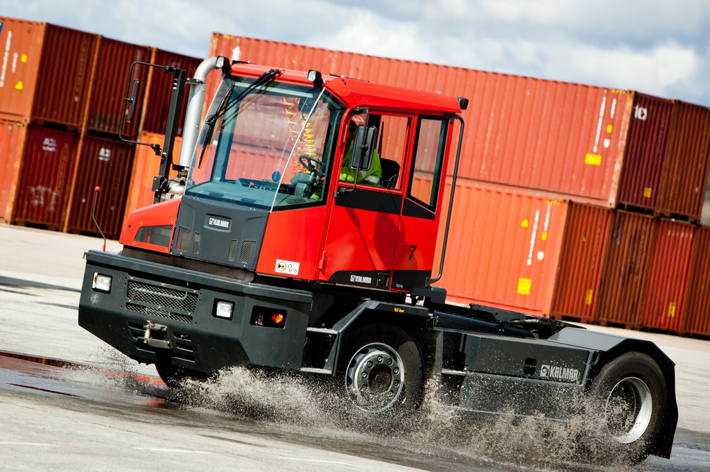 HSS Cargo Handling Equipment Order