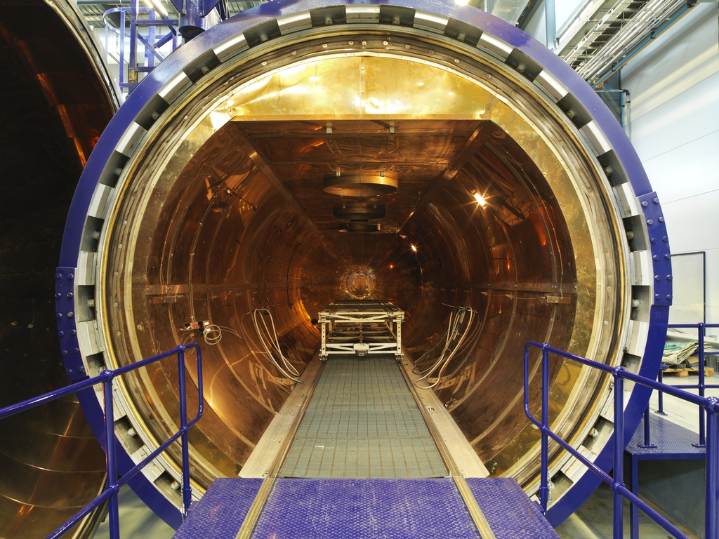 national composites centre - autoclave full view