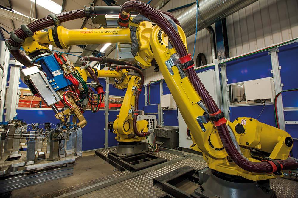twin-robot-welding-cell