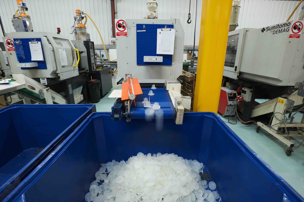broanmain plastics image