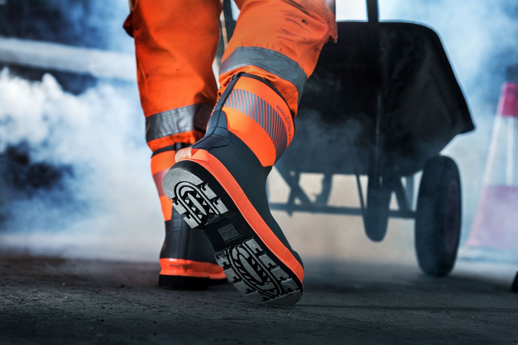 High visibility hot sale work boots